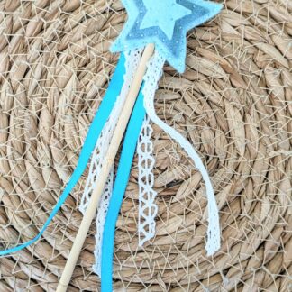 Baguette magique bleue par l'Atelier Jocha