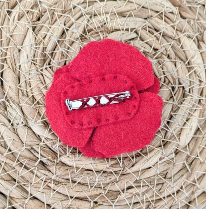 Broche fleur rouge Atelier Jocha