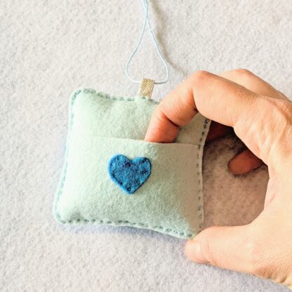 Pochette cadeau en feutrine – Image 3
