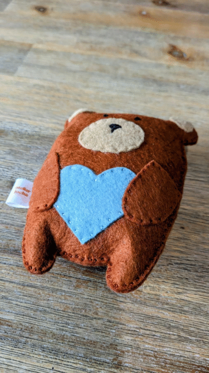 Ourson cœur bleu océan – Image 4
