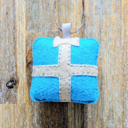 Pochette cadeau en feutrine – Image 12